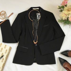 Women’s Black Blazer attire